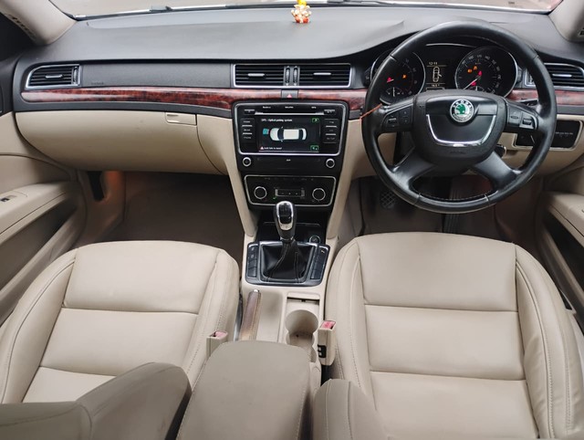 Second-hand 2012 Skoda Superb 1.8 TSI MT for sale in Agra-10