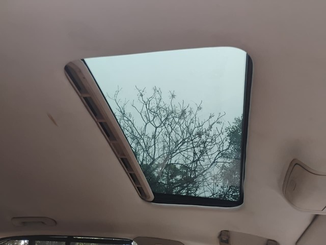 Second-hand 2012 Skoda Superb 1.8 TSI MT for sale in Agra-7