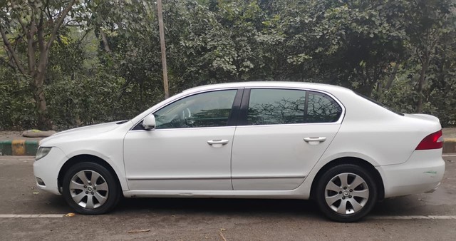 Second-hand 2012 Skoda Superb 1.8 TSI MT for sale in Agra-4
