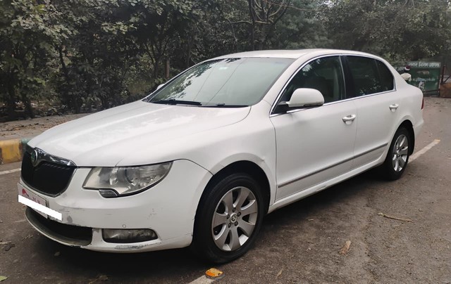 Second-hand 2012 Skoda Superb 1.8 TSI MT for sale in Agra-5