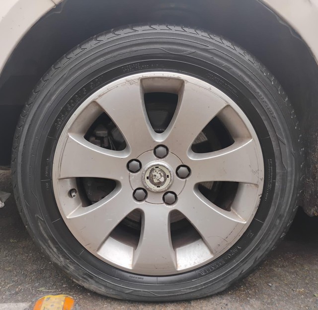 Second-hand 2012 Skoda Superb 1.8 TSI MT for sale in Agra-9