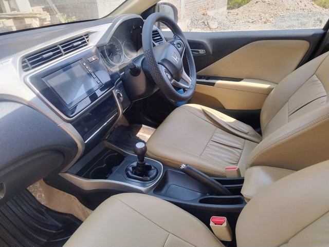 Second-hand 2020 Honda City V MT for sale in Coimbatore-5