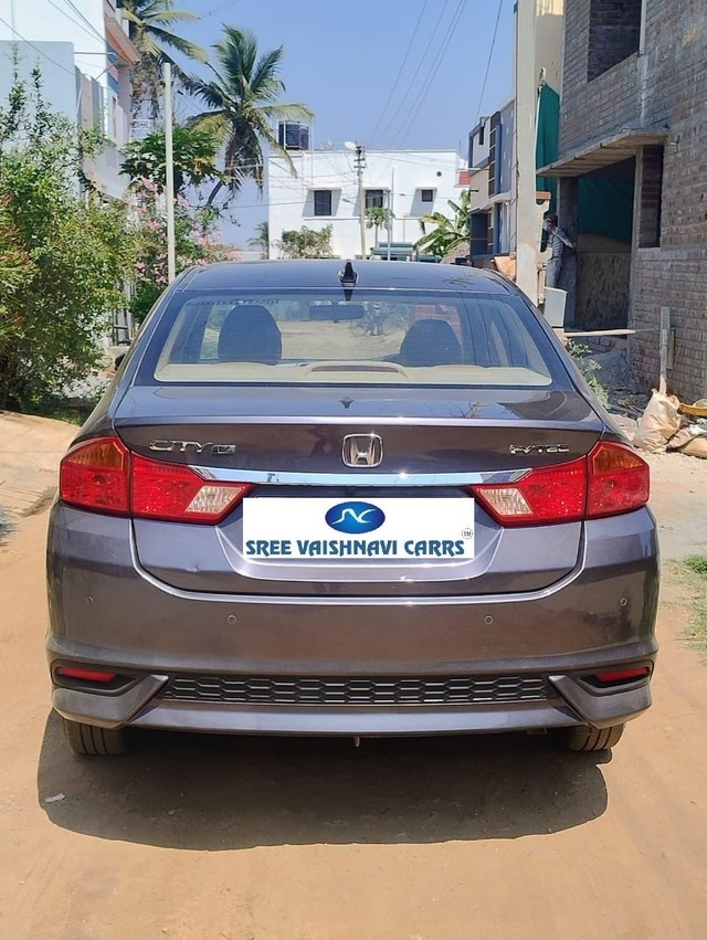 Second-hand 2020 Honda City V MT for sale in Coimbatore-3