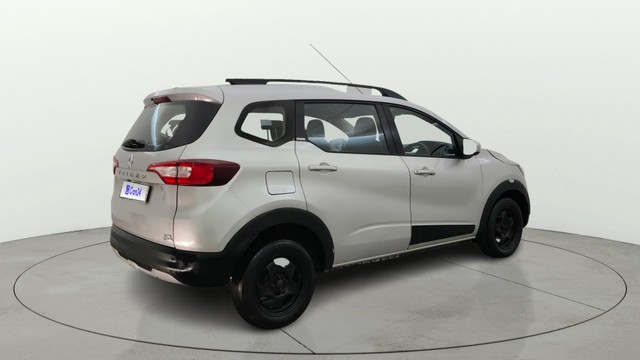 Second-hand 2019 Renault Triber RXZ for sale in Pune-14