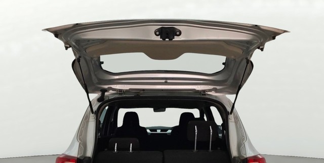 Second-hand 2019 Renault Triber RXZ for sale in Pune-9