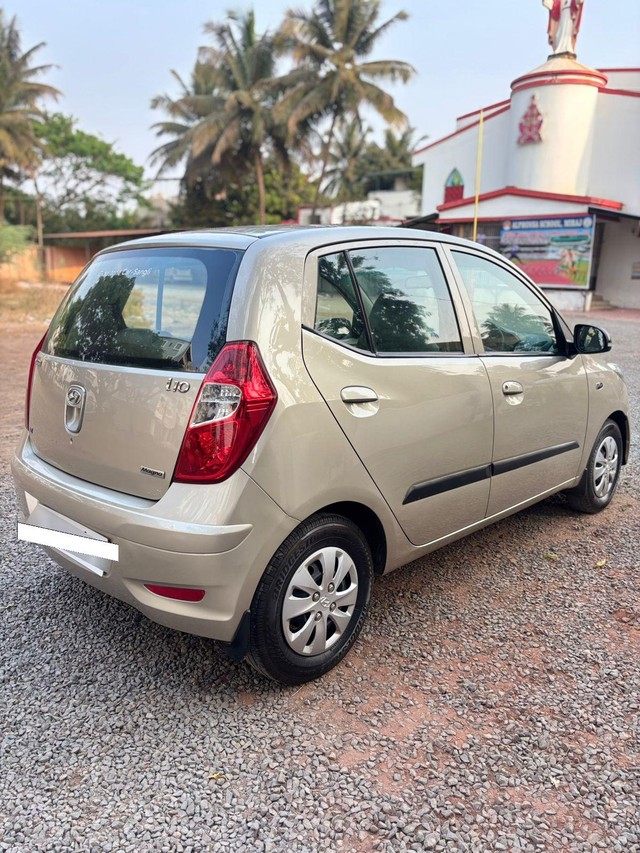 Second-hand 2011 Hyundai i10 Magna for sale in Miraj-1