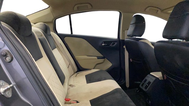 Honda City i-VTEC V Second-hand 2018 Honda City i-VTEC V for sale in New Delhi-16