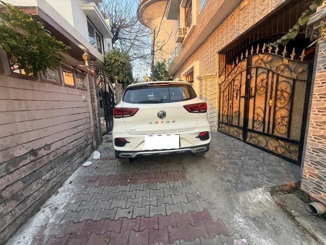 Second-hand 2022 MG Astor Sharp CVT BSVI for sale in Jammu-2