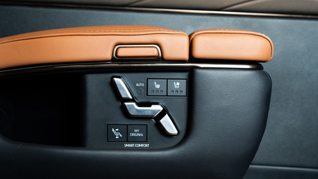 Toyota Vellfire VIP Executive Lounge Second-hand 2025 Toyota Vellfire VIP Executive Lounge for sale in New Delhi-19