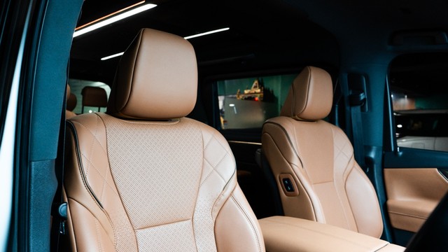 Toyota Vellfire VIP Executive Lounge Second-hand 2025 Toyota Vellfire VIP Executive Lounge for sale in New Delhi-20