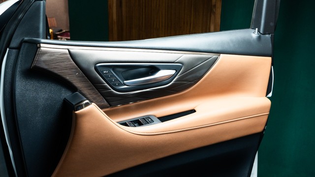 Toyota Vellfire VIP Executive Lounge Second-hand 2025 Toyota Vellfire VIP Executive Lounge for sale in New Delhi-23