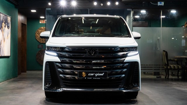 Toyota Vellfire VIP Executive Lounge Second-hand 2025 Toyota Vellfire VIP Executive Lounge for sale in New Delhi-0