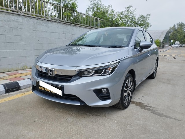 Second-hand 2022 Honda City VX CVT for sale in New Delhi-4
