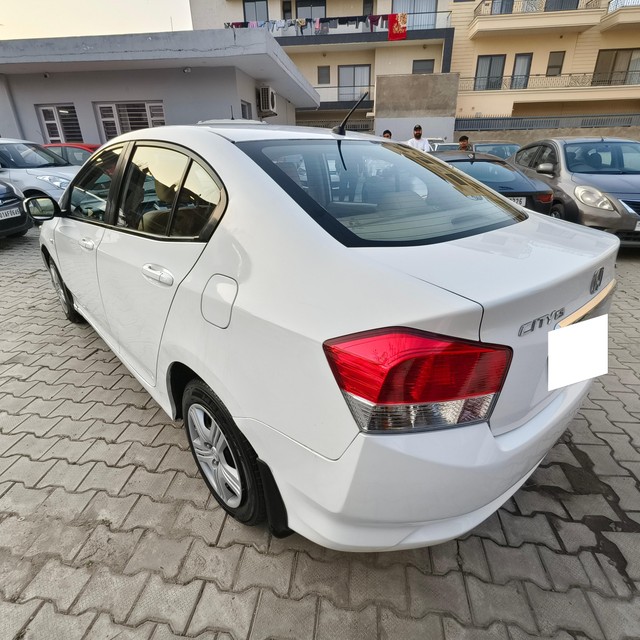 Second-hand 2010 Honda City 1.5 S MT for sale in Chandigarh-6