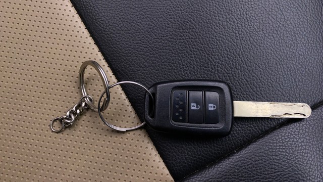 Second-hand 2020 Honda Amaze S Diesel for sale in Chennai-21