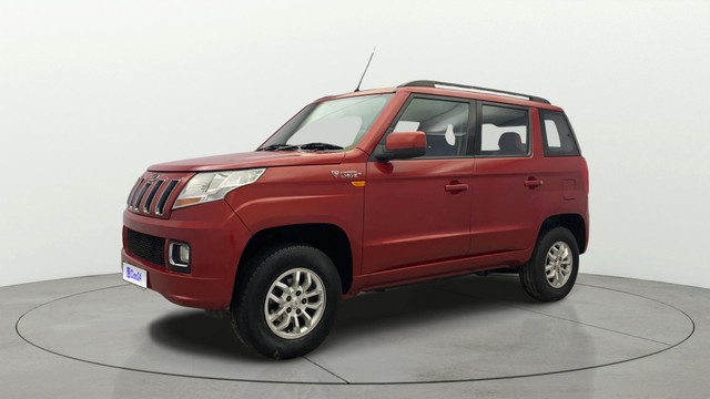 Second-hand 2017 Mahindra TUV 300 T8 for sale in Kochi-6