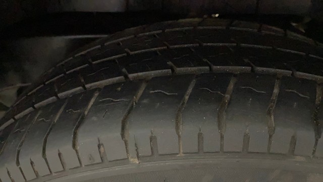 Second-hand 2017 Mahindra TUV 300 T8 for sale in Kochi-31