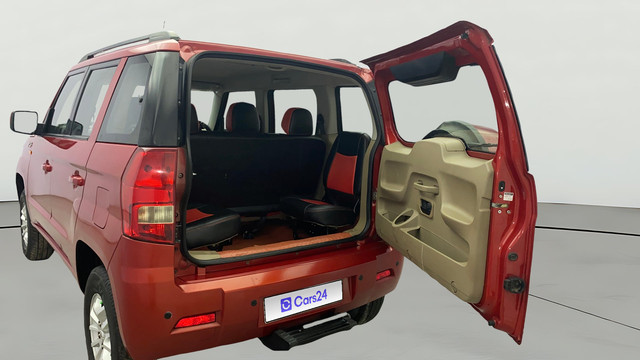 Second-hand 2017 Mahindra TUV 300 T8 for sale in Kochi-20