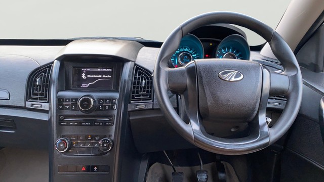 Second-hand 2019 Mahindra XUV500 W5 for sale in Jaipur-12