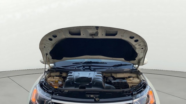 Second-hand 2019 Mahindra XUV500 W5 for sale in Jaipur-9