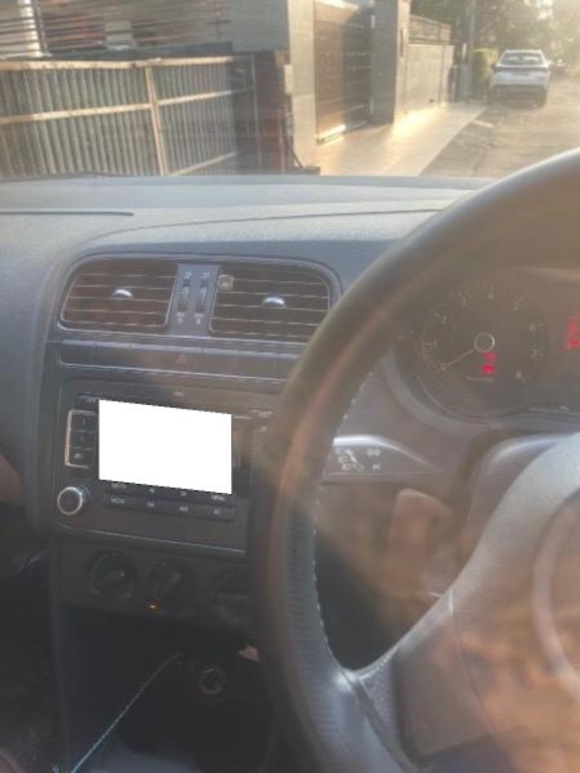 Second-hand 2012 Volkswagen Polo Petrol Comfortline 1.2L for sale in Chandigarh-3