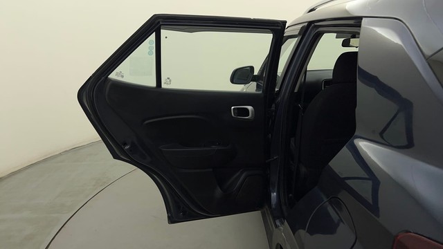 Second-hand 2020 Hyundai Venue S Plus Diesel BSVI for sale in Mysore-29