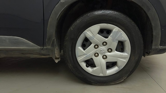 Second-hand 2020 Hyundai Venue S Plus Diesel BSVI for sale in Mysore-17