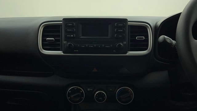 Second-hand 2020 Hyundai Venue S Plus Diesel BSVI for sale in Mysore-36