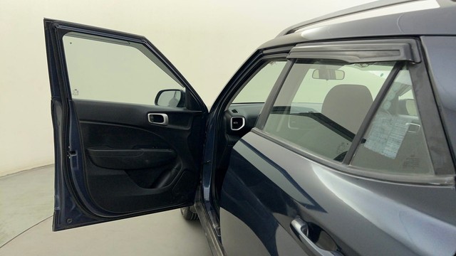 Second-hand 2020 Hyundai Venue S Plus Diesel BSVI for sale in Mysore-34