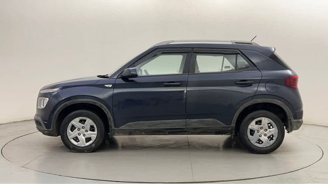 Second-hand 2020 Hyundai Venue S Plus Diesel BSVI for sale in Mysore-6