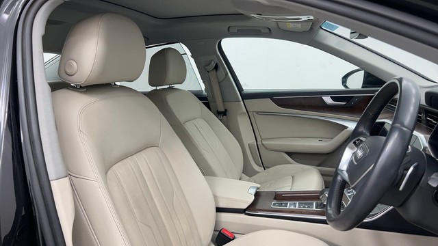 Second-hand 2020 Audi A6 45 TFSI Premium Plus for sale in Pune-15