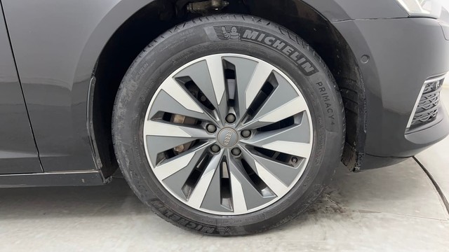 Second-hand 2020 Audi A6 45 TFSI Premium Plus for sale in Pune-17