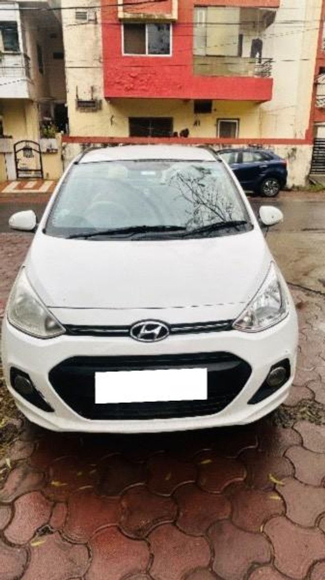 Second-hand 2014 Hyundai Grand i10 Asta Option for sale in Ujjain-2