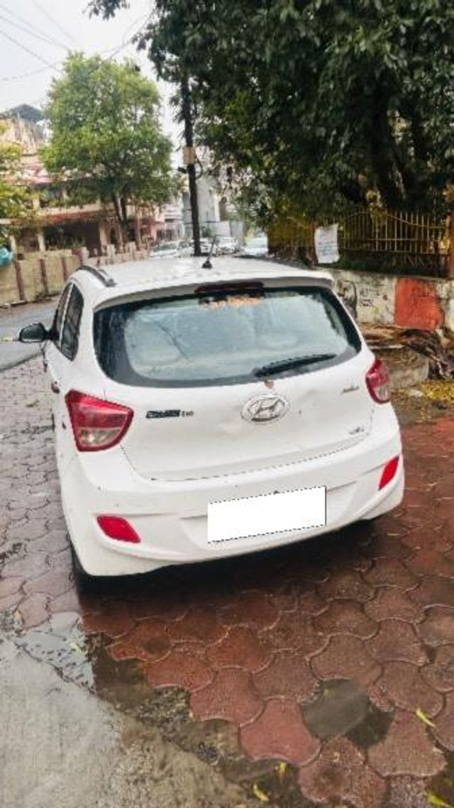Second-hand 2014 Hyundai Grand i10 Asta Option for sale in Ujjain-8
