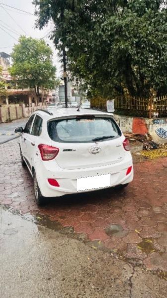 Second-hand 2014 Hyundai Grand i10 Asta Option for sale in Ujjain-1