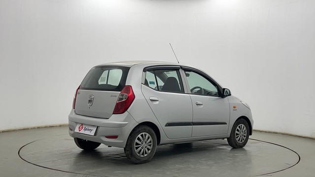 Second-hand 2016 Hyundai i10 Sportz 1.1L for sale in Kolkata-3