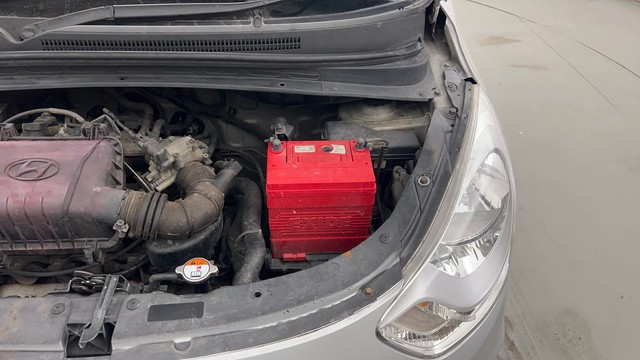 Second-hand 2016 Hyundai i10 Sportz 1.1L for sale in Kolkata-36