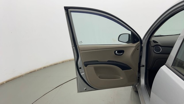 Second-hand 2016 Hyundai i10 Sportz 1.1L for sale in Kolkata-26