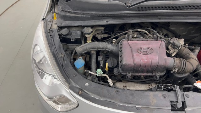 Second-hand 2016 Hyundai i10 Sportz 1.1L for sale in Kolkata-32