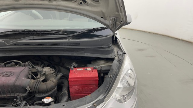 Second-hand 2016 Hyundai i10 Sportz 1.1L for sale in Kolkata-28