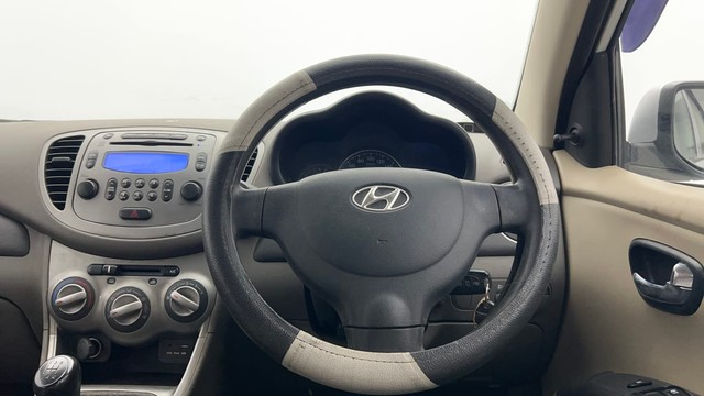 Second-hand 2016 Hyundai i10 Sportz 1.1L for sale in Kolkata-37