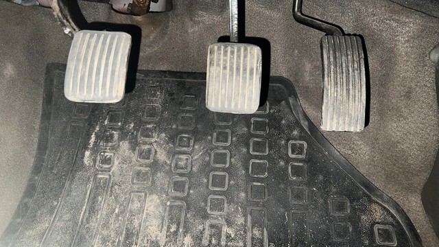 Second-hand 2014 Hyundai i10 Sportz 1.1L for sale in Kolkata-14