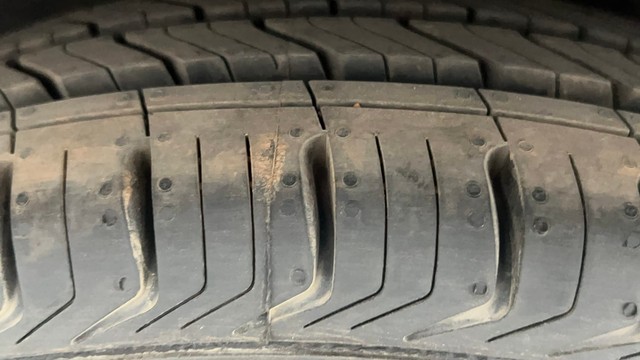 Second-hand 2014 Hyundai i10 Sportz 1.1L for sale in Kolkata-33