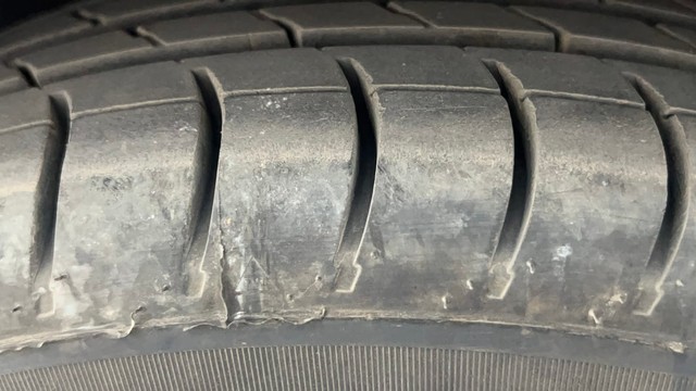 Second-hand 2014 Hyundai i10 Sportz 1.1L for sale in Kolkata-32