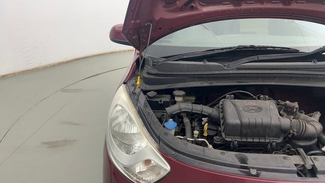 Second-hand 2014 Hyundai i10 Sportz 1.1L for sale in Kolkata-39