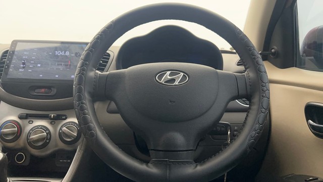 Second-hand 2014 Hyundai i10 Sportz 1.1L for sale in Kolkata-27