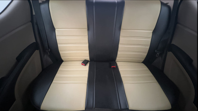 Second-hand 2014 Hyundai i10 Sportz 1.1L for sale in Kolkata-26