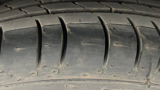 Second-hand 2014 Hyundai i10 Sportz 1.1L for sale in Kolkata-24