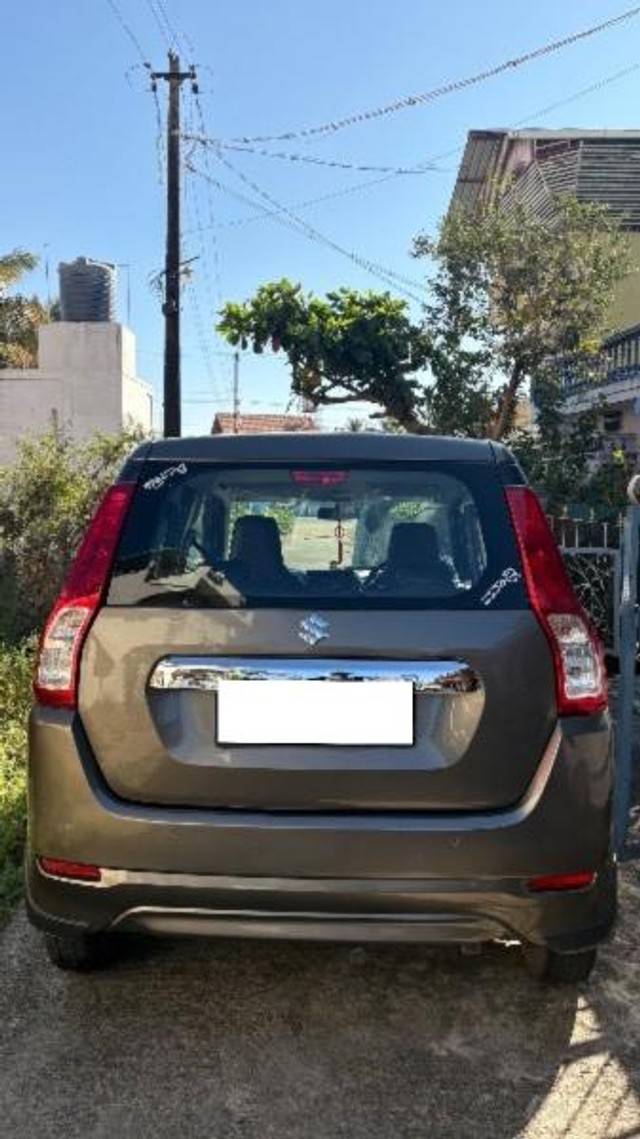 Second-hand 2019 Maruti Suzuki Wagon R VXI Opt 1.2 for sale in Shimoga-2