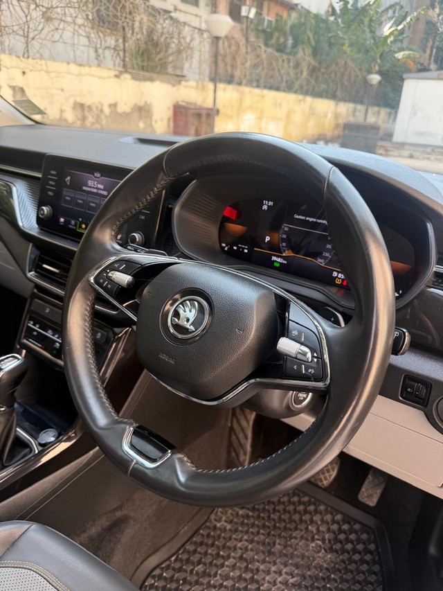 Second-hand 2022 Skoda Kushaq 1.0 TSI Style 4 Airbags AT for sale in New Delhi-15